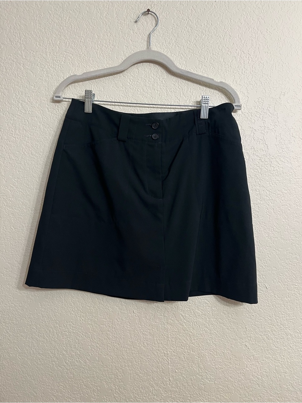 Nike Black Mini Skirt with Button Waist golf ⛳️ skirt with built in shorts